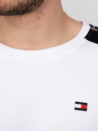 Свитшот мужской Tommy Hilfiger белый с чёрными вставками