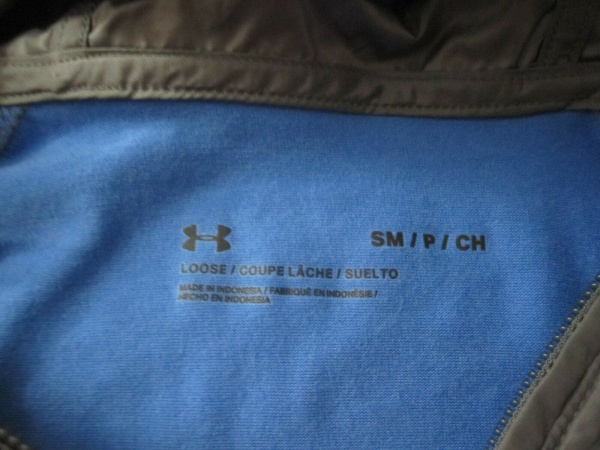 Куртка с капюшоном Under Armour серая с голубым